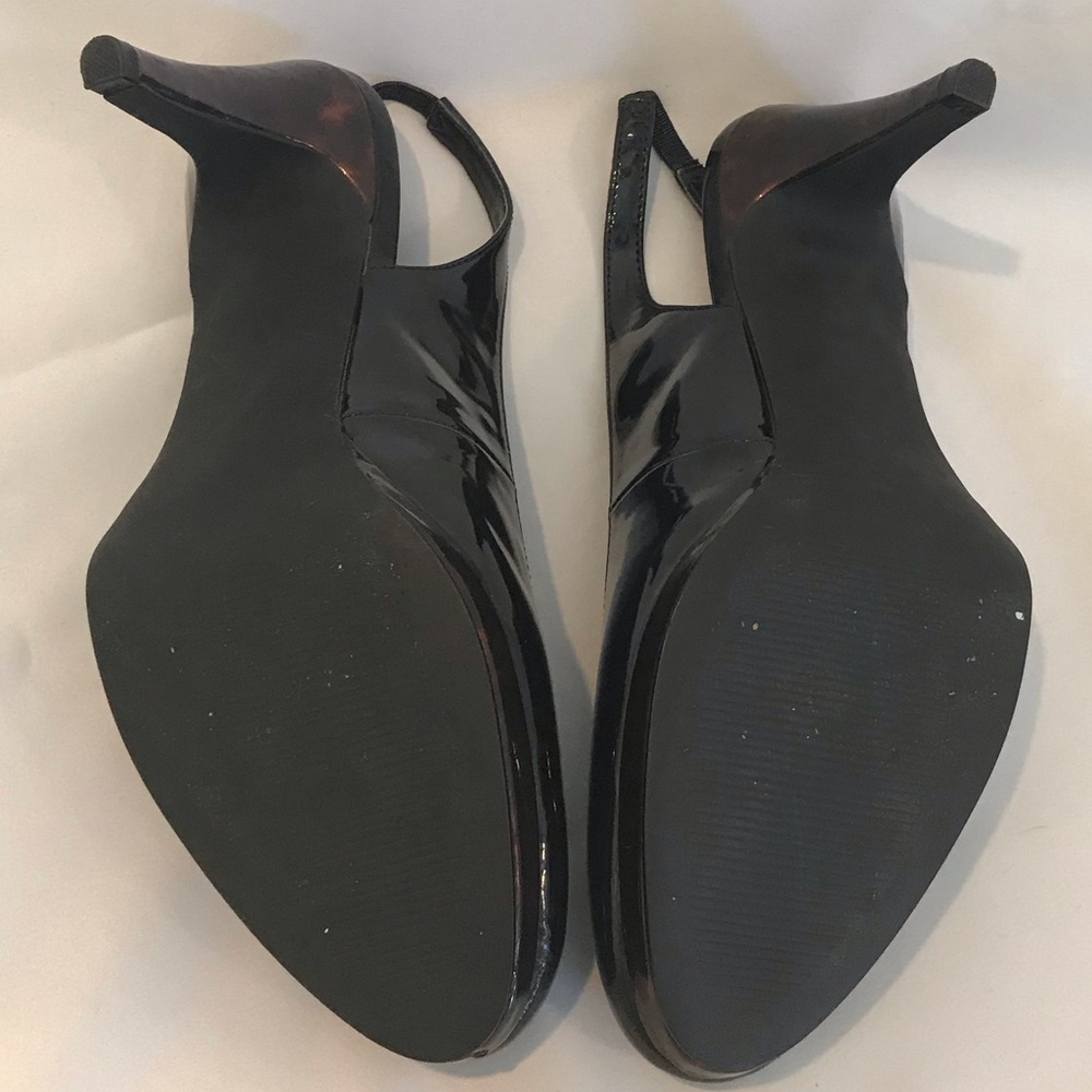 Black Patent leather sling back pumps - Picture 5 of 7